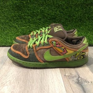 Size 9 - dunk low sb de la soul 2015